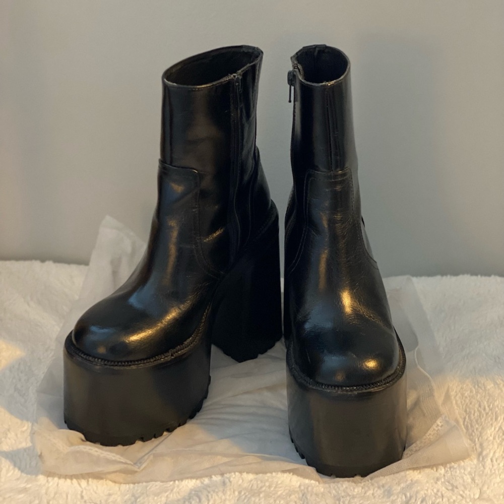 Jeffrey Campbell Deadz Black Leather US 8.5 Womens